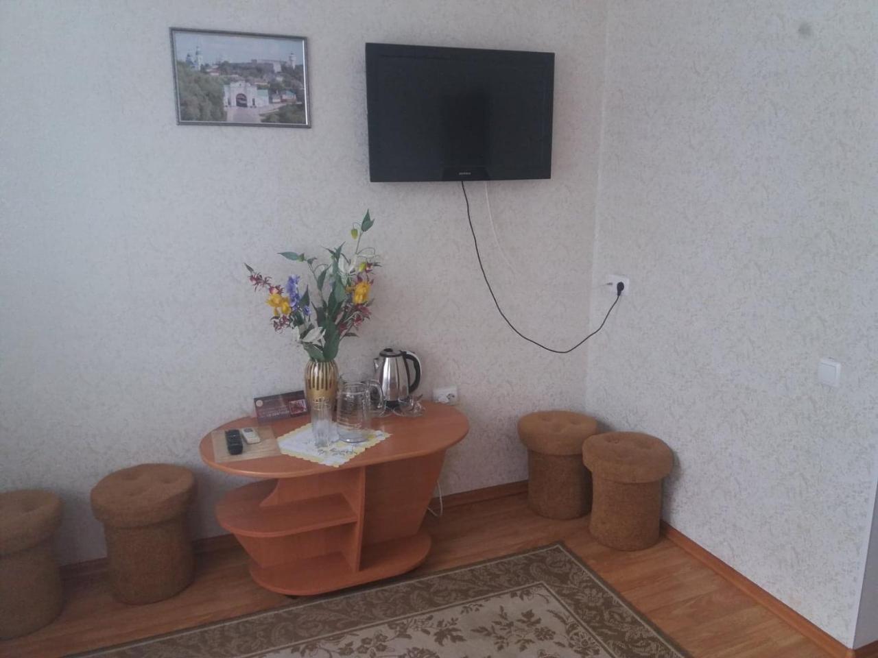 Отель Брама Hlukhiv Esterno foto