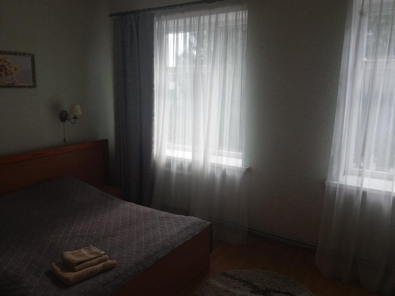 Отель Брама Hlukhiv Esterno foto